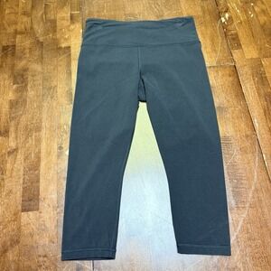 Athleta Women's Black Elation High‎ Waisted Capri Pants Size Medium